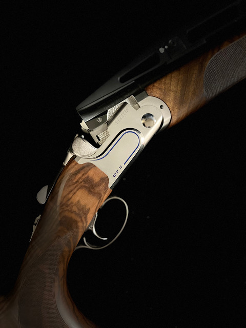 Beretta DT11 12ga/32"Adj Rib - RH Adj Stock w/ RAD System - Pre Owned - SN: DT17930W - Image 4